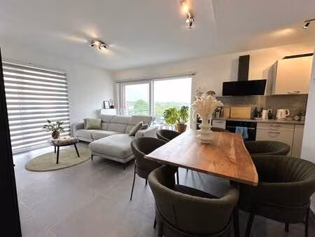 appartement 1 ch. avec terrasse et 1 emplacement de parking