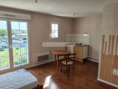 vente appartement 1 pièce 28 m² à saint-jean-d'angély (17400)  29 975 €