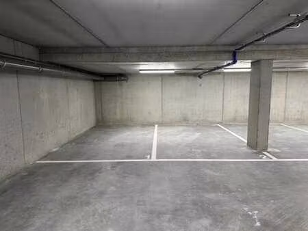 parking souterrain à louer à louvain