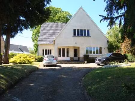 maison 2 ch. avec grand jardin à braine-l'alleud