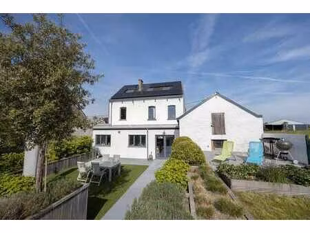 marbisoux: splendide maison rénovée 5ch avec jardin