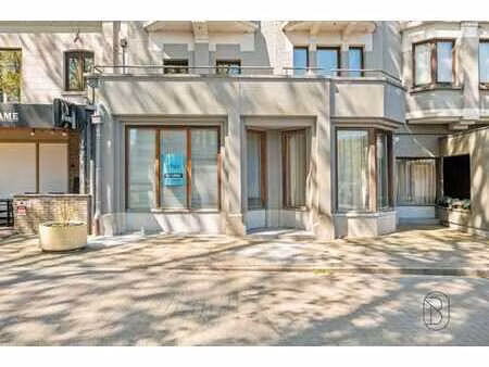 appartement rdc avec terrasse & parking