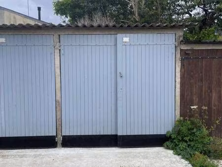 location garage box et parking à vannes gare - hôpital (56000) : à louer / 15m² vannes gar