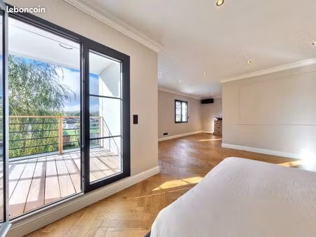 maison récente 215m² piscine