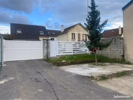 terrain constructible à valenton 94460
