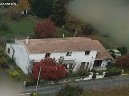 maison saint maigrin 17520 150.000 euros