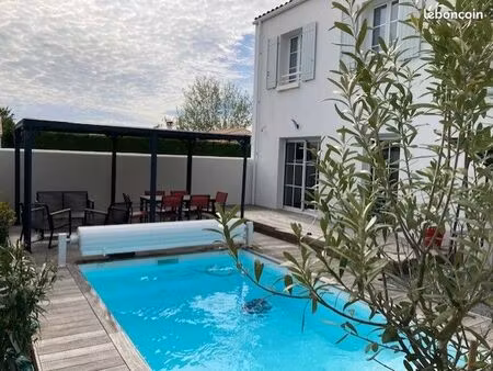 maison récente proche plages avec piscine