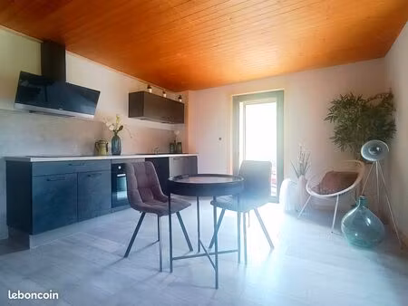 loue t3 proche morteau-pontarlier / frontiere suisse-les gras