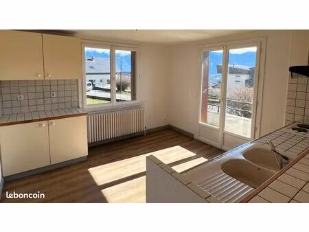 appartement dans maison  4 pièces  rénové et lumineux