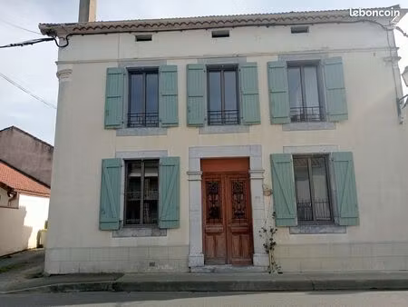 charmante maison de ville rénovée – 2 chambres – maubourguet
