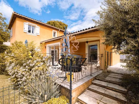 maison de luxe à vendre à volx
