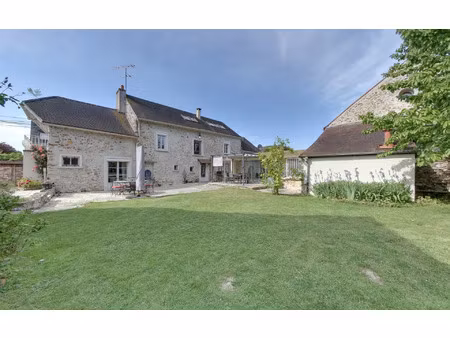 maison bouleurs 350 m² t-7 à vendre  699 000 €