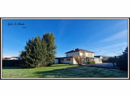 maison à vendre 167m²  7 pièces feillens (01) terrain 1350m²  5 chambres  garage  hors lot
