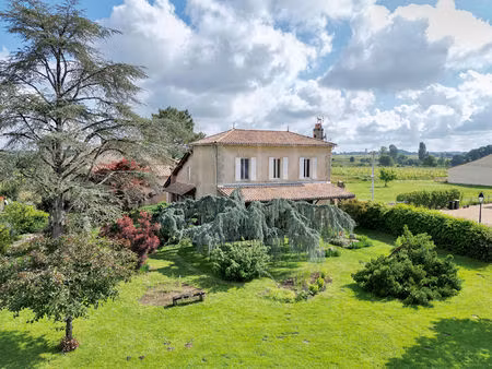 maison de charme avec vue sur les vignes