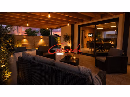 secteur guebwiller dans un quartier residentiel - maison con
