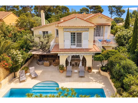 maison de luxe à vendre dans le quartier le cap
