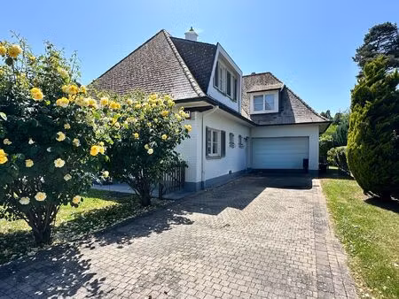 maison à louer avec garage et terrasse   waterloo (vbe22572)