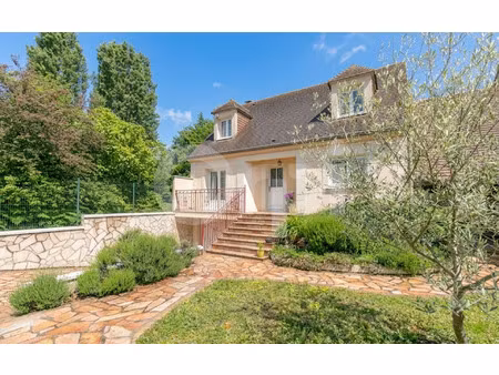 maison courtry 110 m² t-5 à vendre  425 000 €