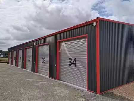 location parking 25 m² à pont-l'abbe-d'arnoult (17250)  169 €