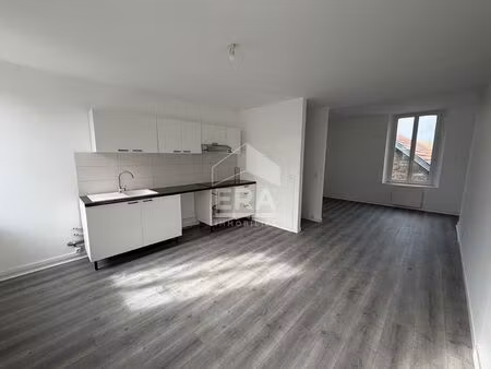 appartement la fere 3 pièce(s) 82 m2