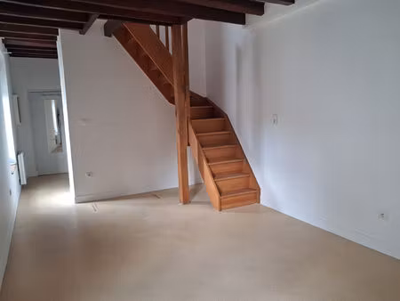maintenon centre ville appartement f3 en duplex à louer