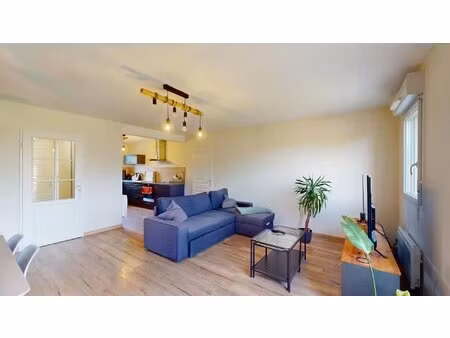 appartement t3 meublé avec terrasse et parking – la salvetat-saint-gilles