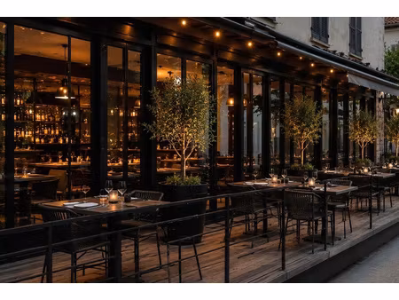 exclusif restaurant mur & fond ou fond - emplacement excepti