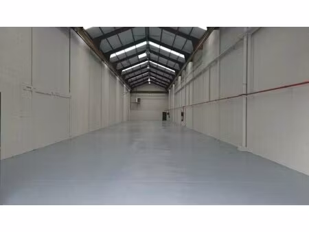location local d’activités épinay-sur-seine 93800 550m² à 688m²