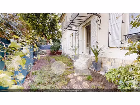 la garenne-colombes une maison au calme d'un jardin privé