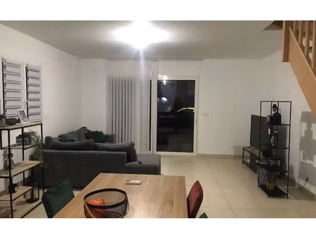 location maison  m² t-2 à vauvert  856 €