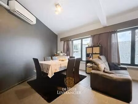 kantoor op topligging met bovenliggend duplex-appartement...