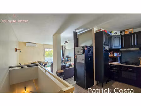 le lavandou - appartement duplex t4 balcon parking et cave - vendu occupe