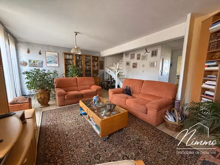 nïmes - p4 duplex lumineux et traversant - dernier étage av