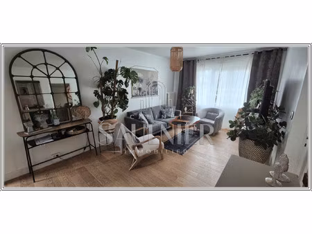 tours  proche quartier 2 lions - grand t3/t4 de 90 m2.