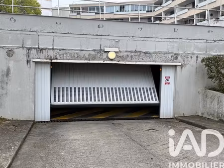 vente parking undefined m²