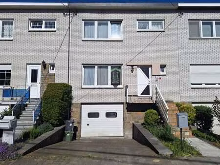 maison bel etage 3ch et garage dans un quartier calme à ans