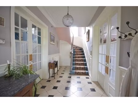 château thierry (02) à vendre belle maison bourgeoise et son jardin joliment agencé