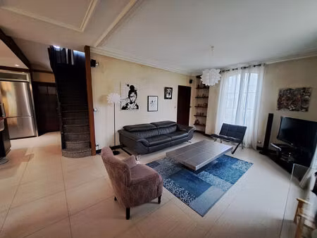 tres belle maison familiale a deux pas du centre de la fleche