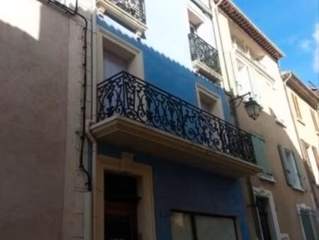 studio à louer dans le centre ancien d'oraison