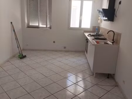 2 pièces  32 m² · nîmes 30000 · centre ville - quartier révolution - gambetta
