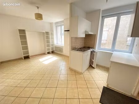 sezanne centre : rue notre dame loyer 290