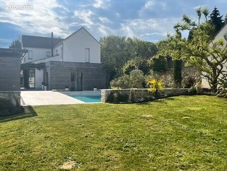 maison d'architecte - orgeval (78630) -4 950 /mois - agence s'abstenir 8 pièces • 5/6 cham