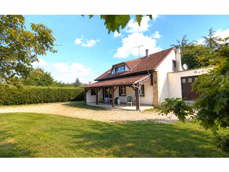maison les bordes m² t-5 à vendre  210 000 €