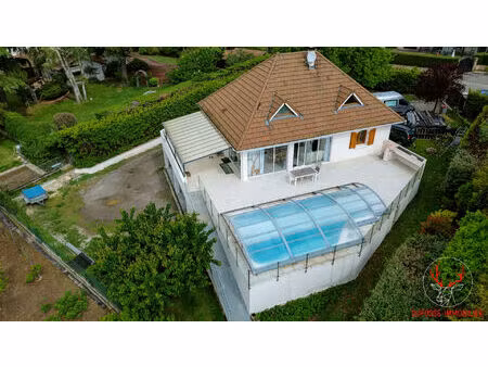 maison à vendre à saint savin - 5 pièces  piscine  grand terrain