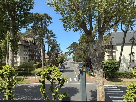 à louer – appartement meublé lumineux avec balcon et aperçu