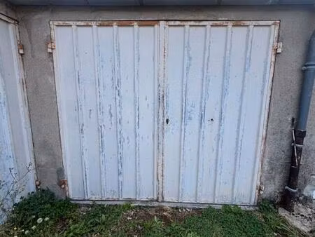 parking / box montceau les mines 15 m2