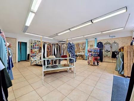 local commercial lumineux de 73 m² au coeur de cazères