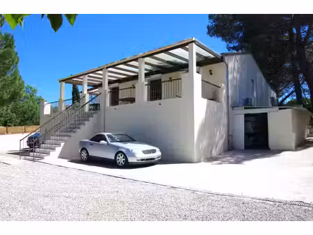 le muy -maison -t5 renovee 137 m2 habitable -terrain 2158 m2 -dependances -dpe b