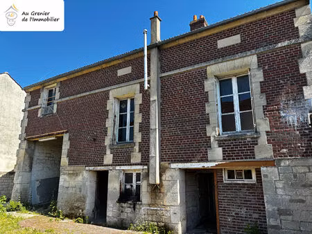 à vendre à montataire ? maison de ville avec fort potentiel ? 160 000 €