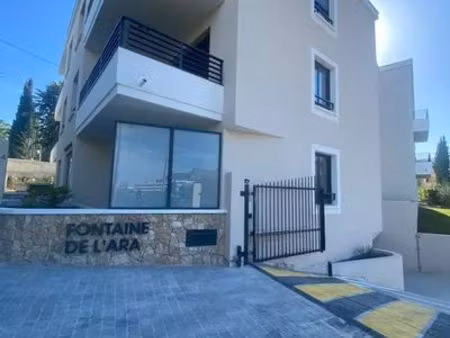 à vendre – place de parking sécurisée à vence (06140)